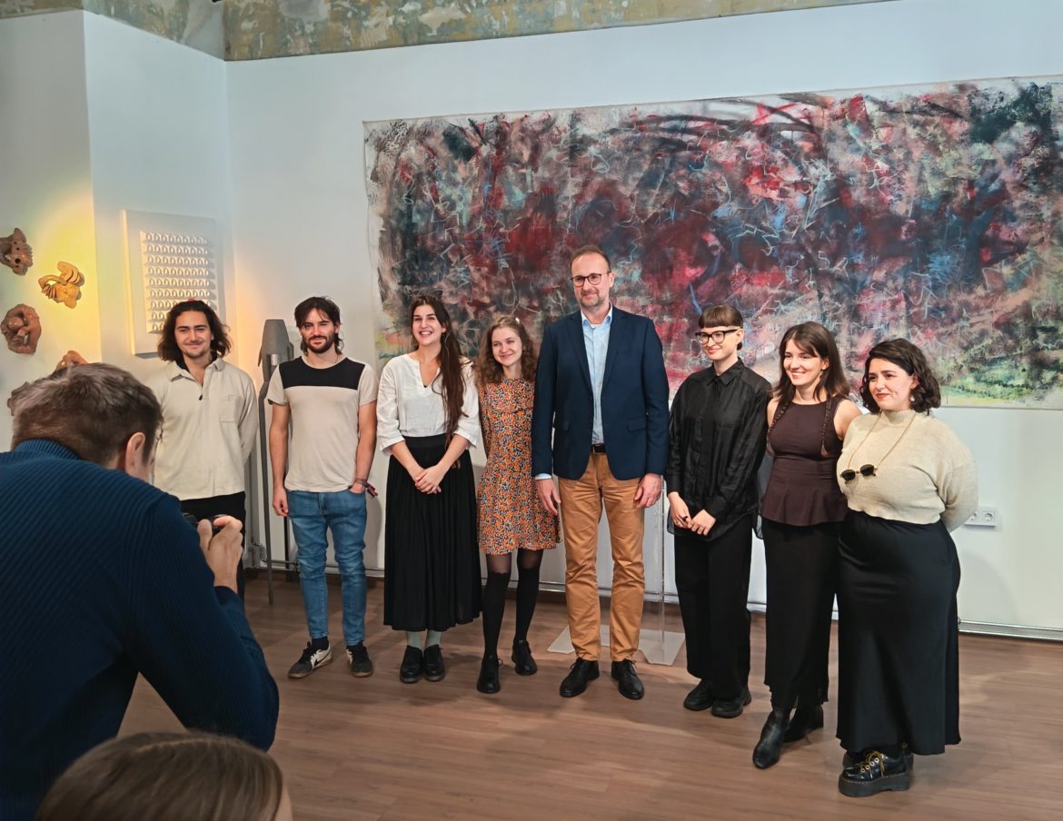 A Magyarság Háza ad otthont külhoni magyar kisebbség képzőművészeti alkotóinak.