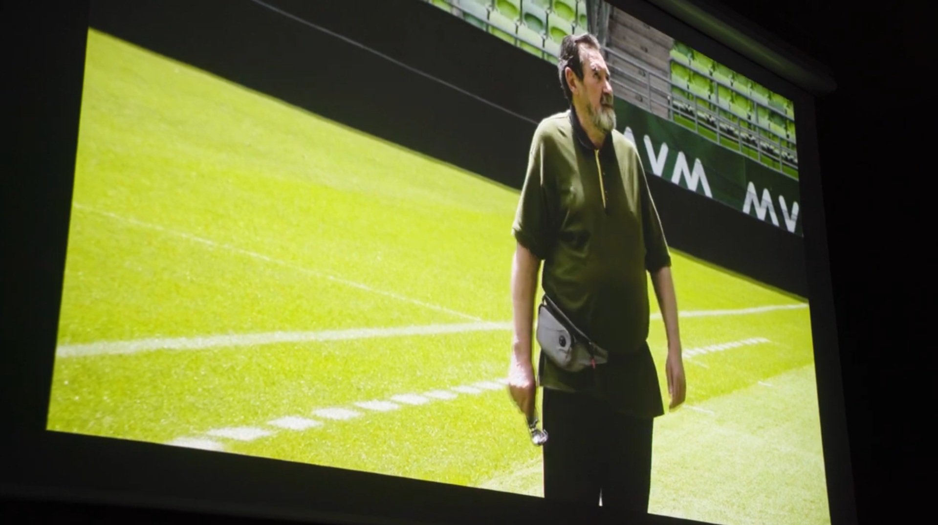 A kapus halála – A vajdasági Siflis Zoltán dokumentumfilmje. MAGYARSÁG HÁZA FILMKLUB.